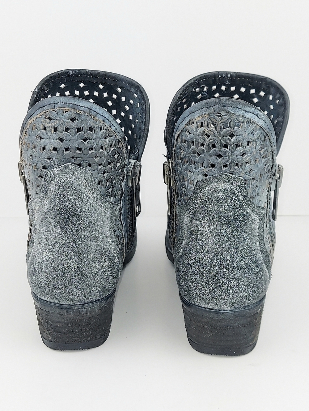 Corral Circle G Gray Distressed Cutout Ankle Booties NWOT - Picture 5 of 11